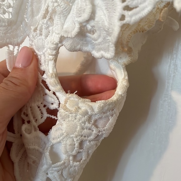 White Lace Backless BODYCON dress - Picture 5 of 6